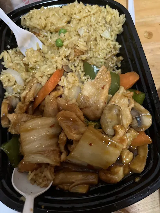 WOK & ROLL CHINESE RESTAURANT 5