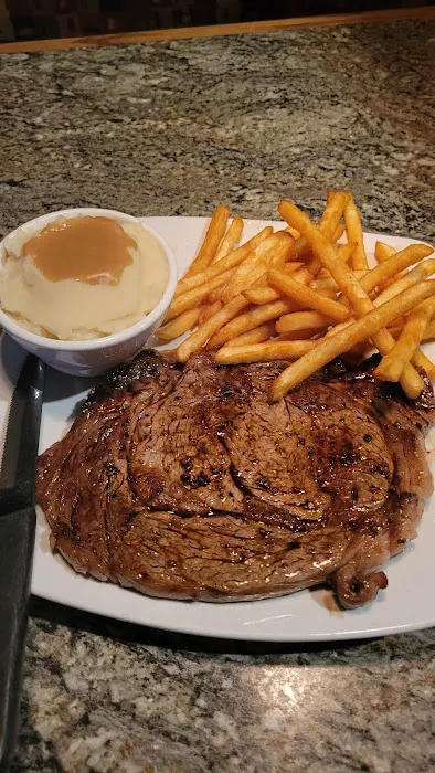 Joe Chan's Bistro 5