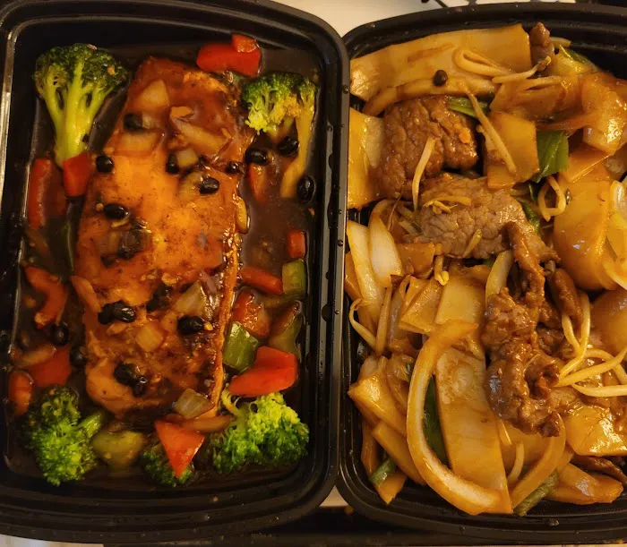 Hong Kong Wok N Grill 10