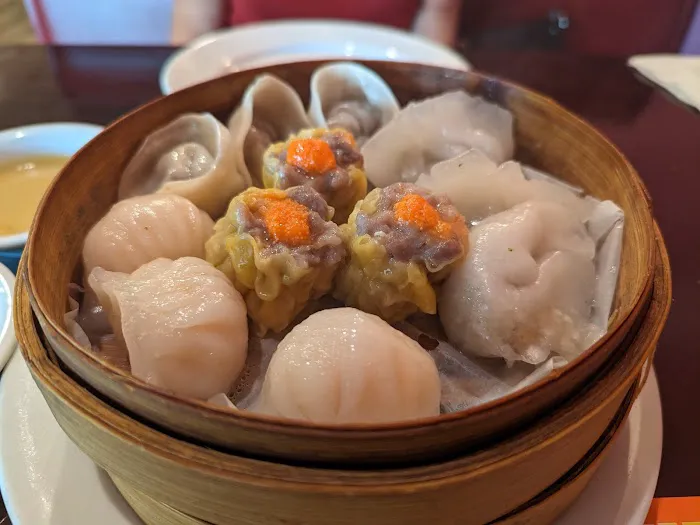 Hong Kong Wok N Grill 5