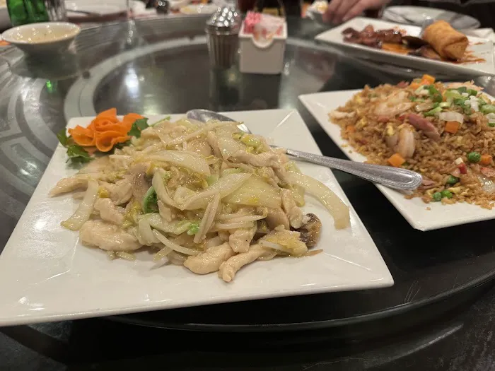 Hong Kong Wok N Grill 3