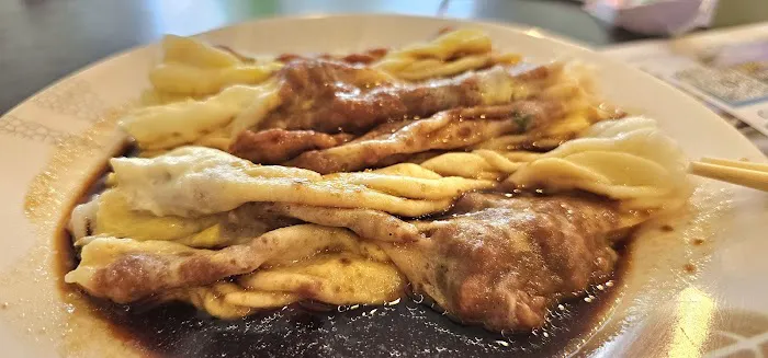 E&J Yummy Kitchen 3