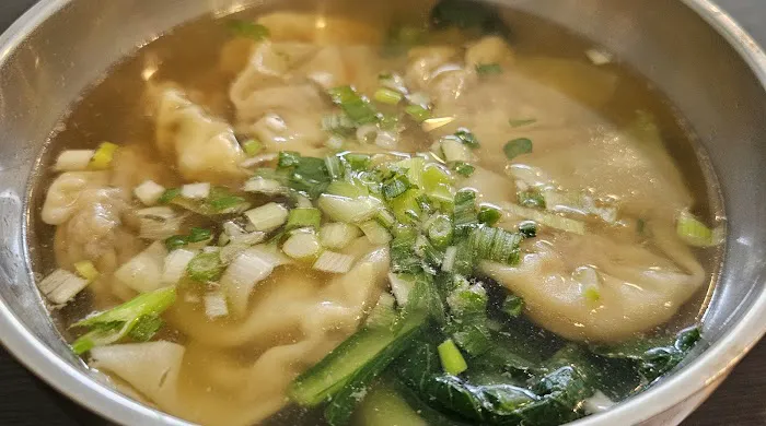 E&J Yummy Kitchen 2