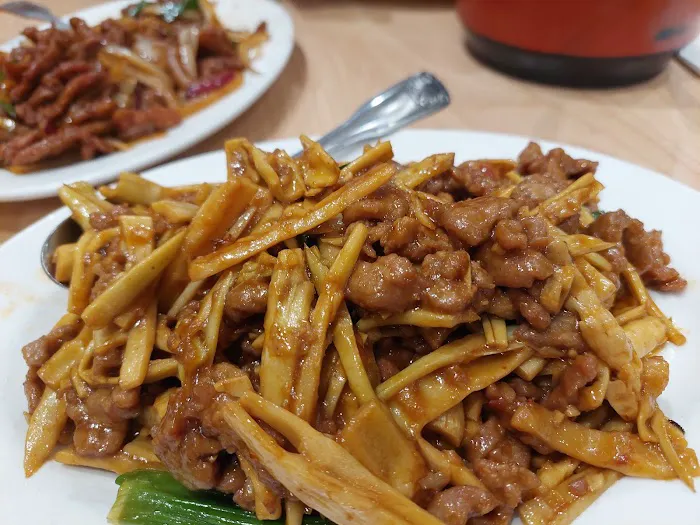 Hot Wok Cafe 4