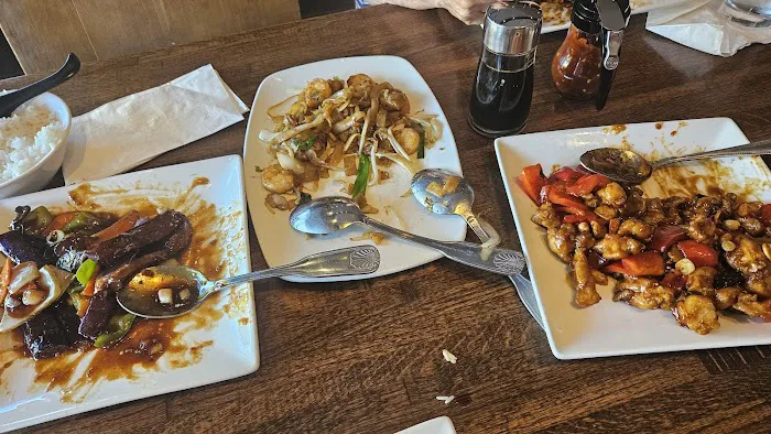 Chi's Chinese Cuisine 4