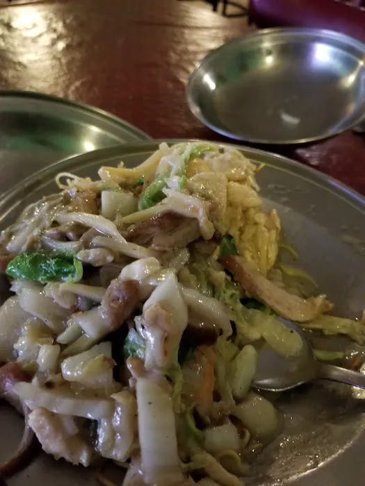 Lotus Palace Restaurant 3