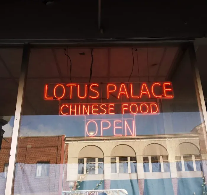 Lotus Palace Restaurant 7