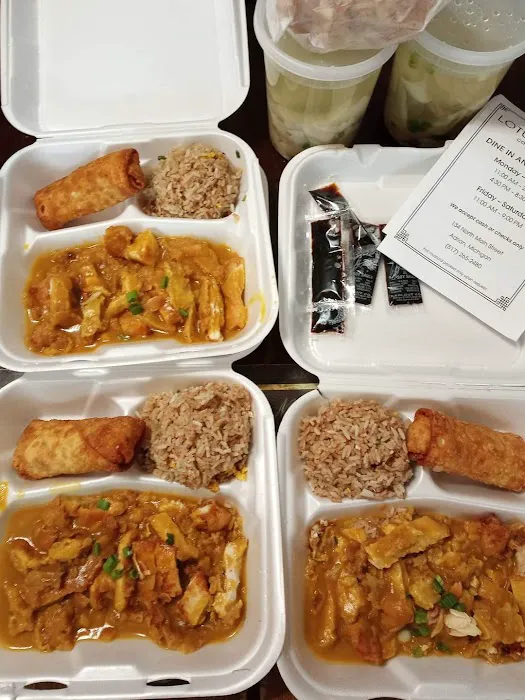 Lotus Palace Restaurant 9
