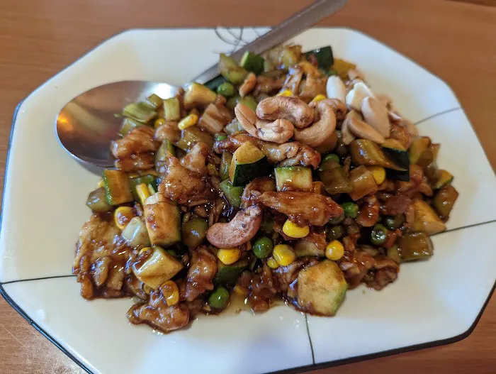 Chens Chinese Bistro 4