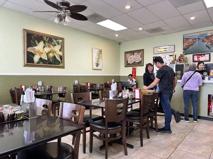 Minh Ky Restaurant 8