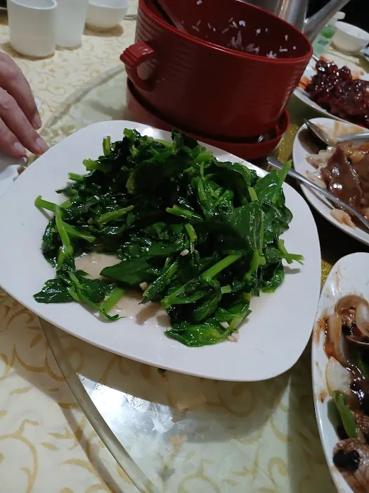 Golden Wok Bistro 4