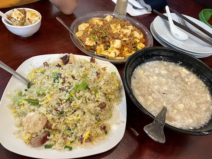Golden Wok Bistro 1