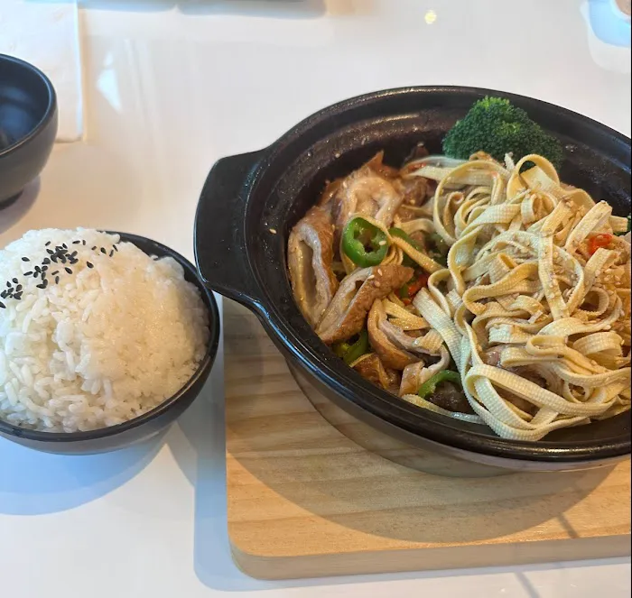 DX Braised Chicken Rice 鼎香黄焖鸡 3