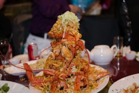 Popular Chinese Sauces in American Cuisine and Their Culinary Impact