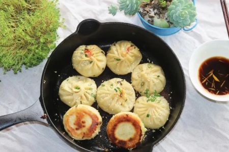 Mastering the Art of Chinese Pan-Frying for Crispy Dumplings and Pancakes