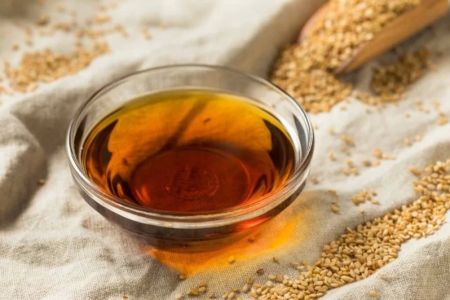 The Role of Sesame Oil in Chinese Cooking: Flavor & Finishing Touches
