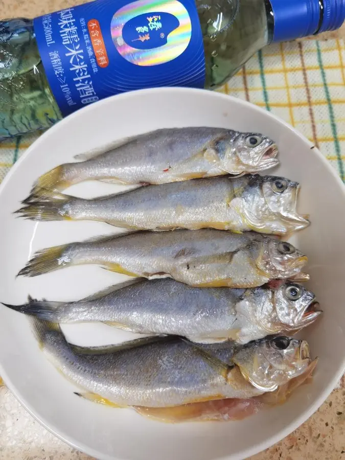  Super fresh! !ï¸ small yellow croaker steamed eggs step 0