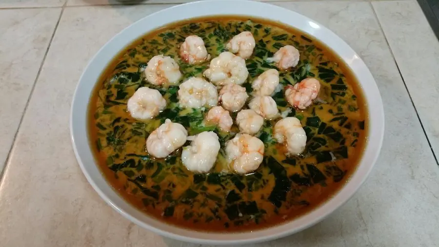 Steamed eggs with spinach and shrimp step 0