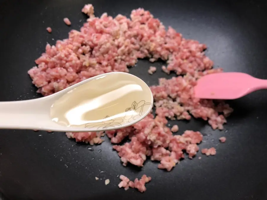 Minced meat, tofu, steamed eggs step 0