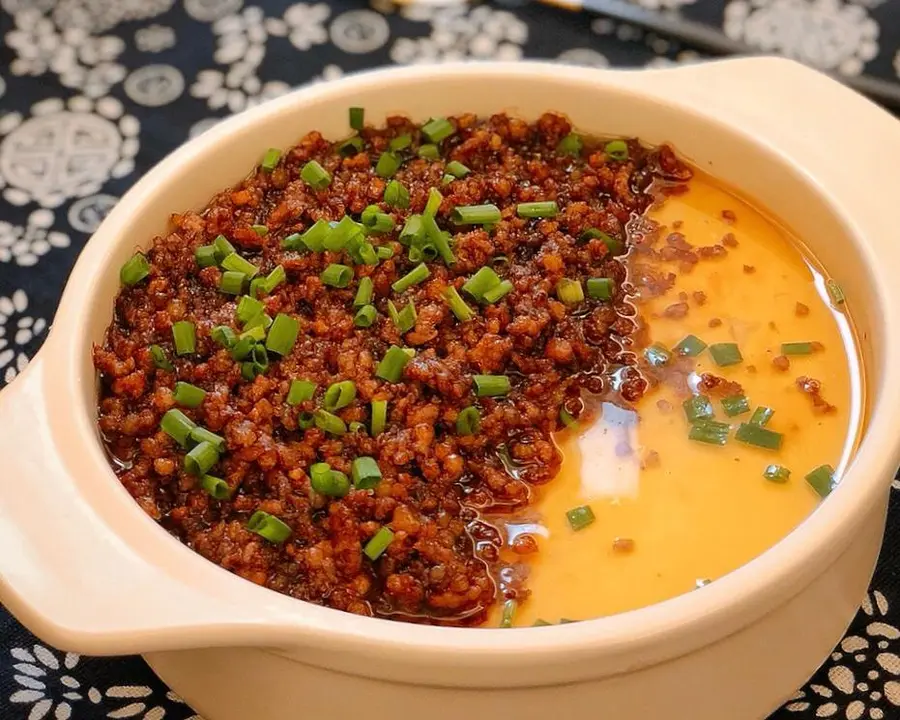 Minced meat, tofu, steamed eggs step 0