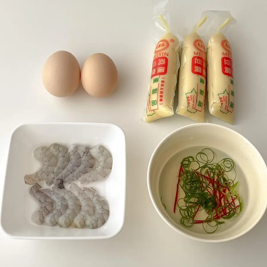 The new year is going to be prosperous, and the  rice tofu and shrimp steamed eggs step 0