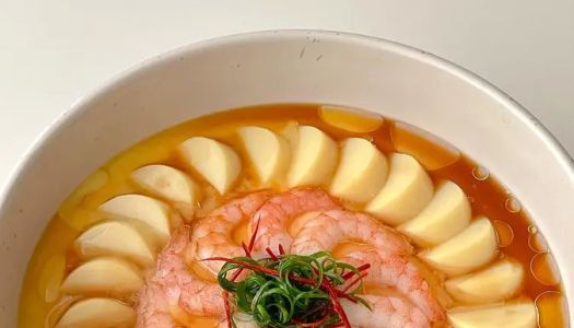 The new year is going to be prosperous, and the  rice tofu and shrimp steamed eggs