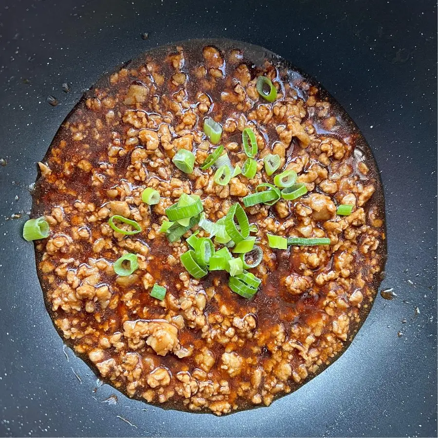 Steamed eggs with meat foam that are more tender than pudding, suitable for all ages step 0