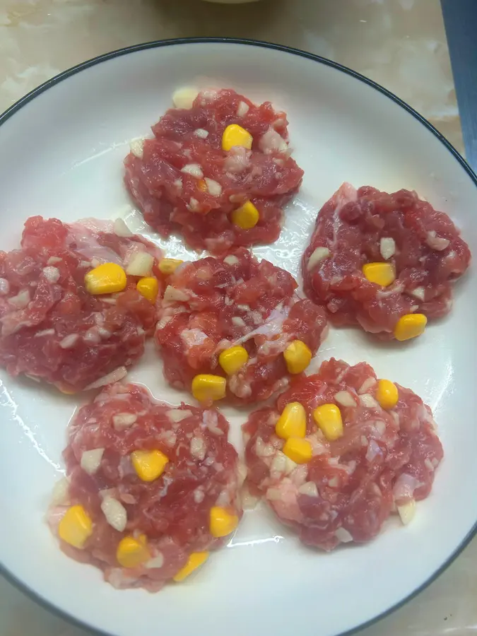 Steamed eggs with minced meat step 0