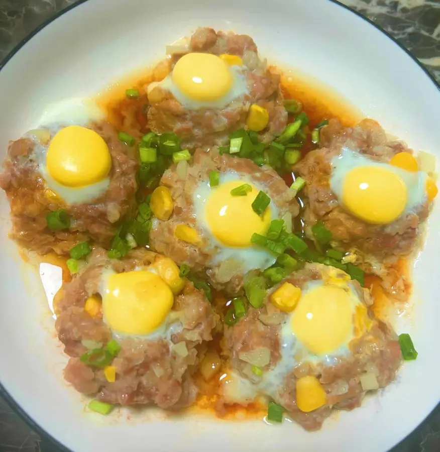 Steamed eggs with minced meat