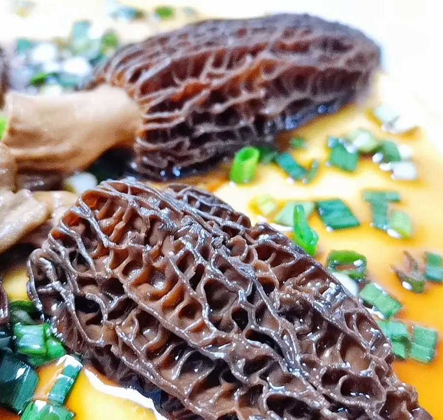  Morel mushroom steamed egg  mushroom stewed egg  nutritious breakfast  custard  step 0