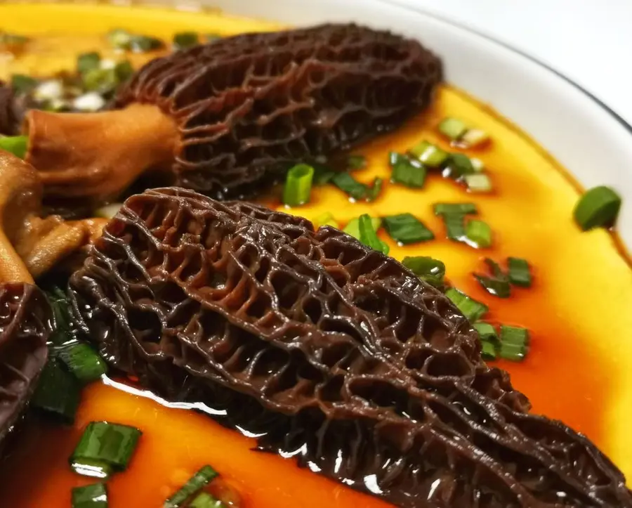  Morel mushroom steamed egg  mushroom stewed egg  nutritious breakfast  custard  step 0