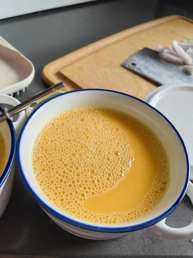 Homemade steamed egg custard step 0