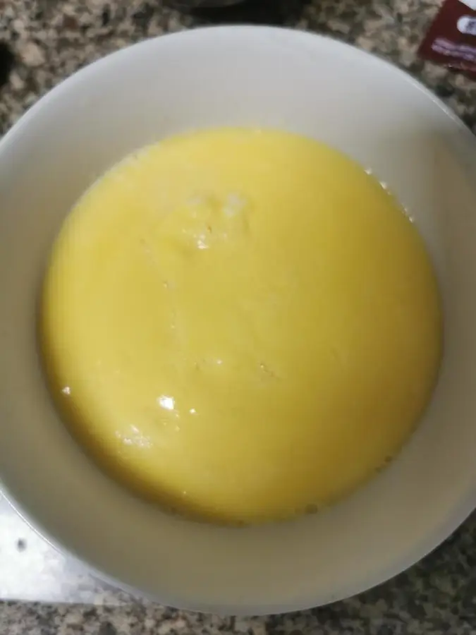 Quickly steam the custard in the microwave step 0