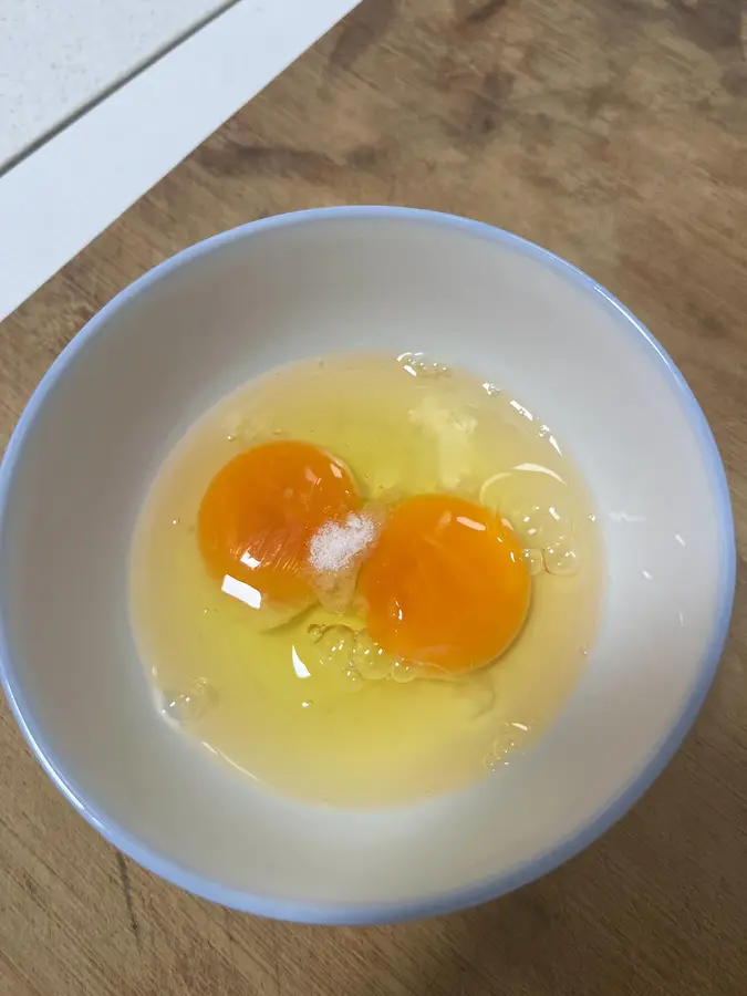 Steamed eggs step 0