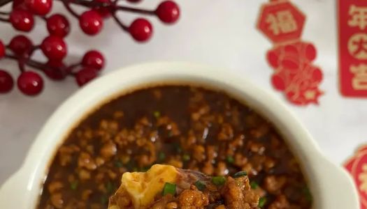 Steamed eggs with minced meat