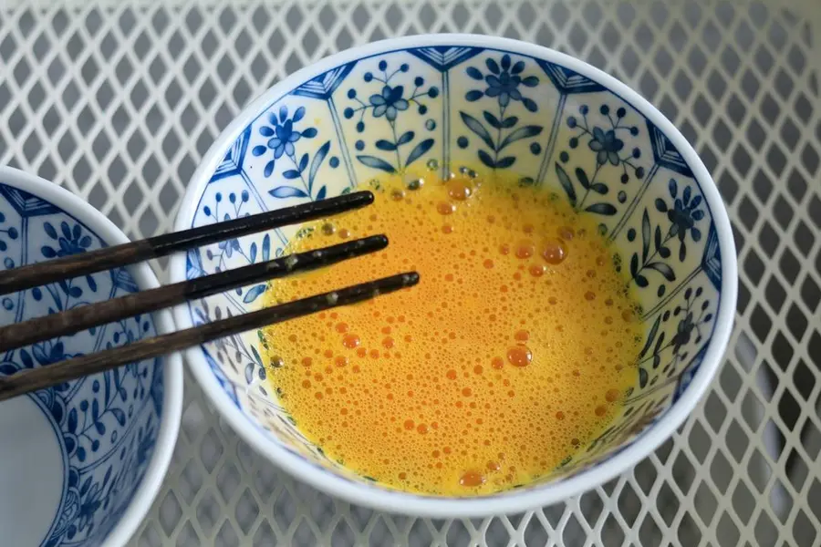 Rice cooker steamed eggs ~ smooth and tender egg custard ~ housewife nirvana step 0