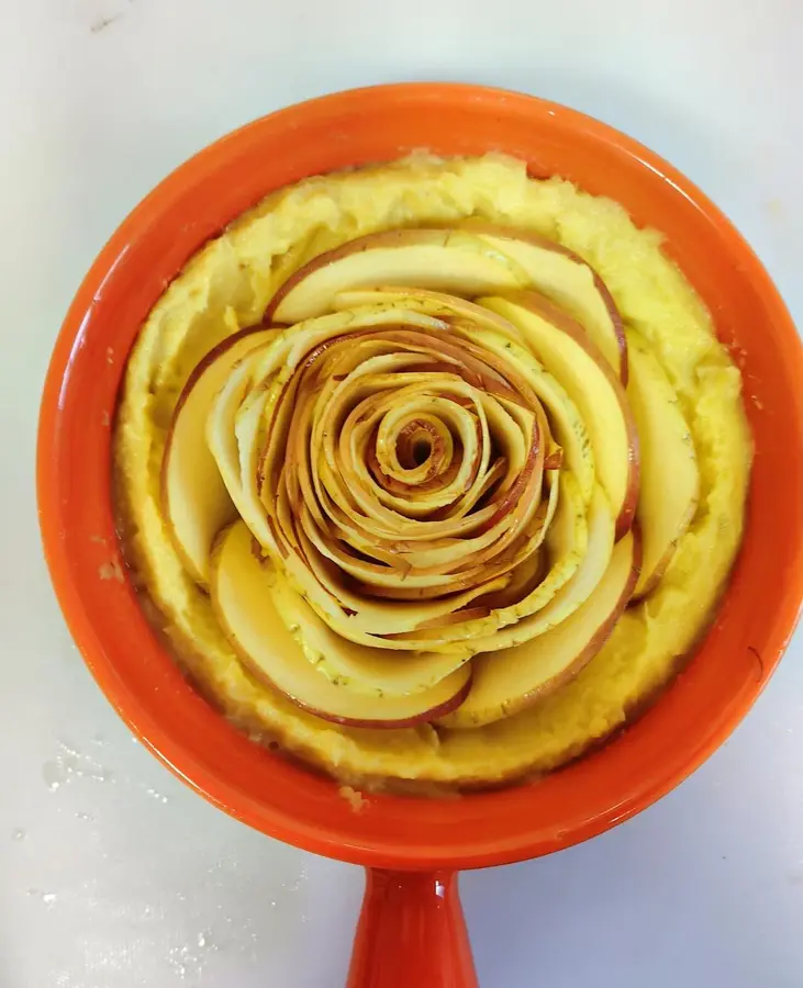 Today's breakfast: Goddess steamed egg, sweet potato, rose apple tart, hot milk step 0