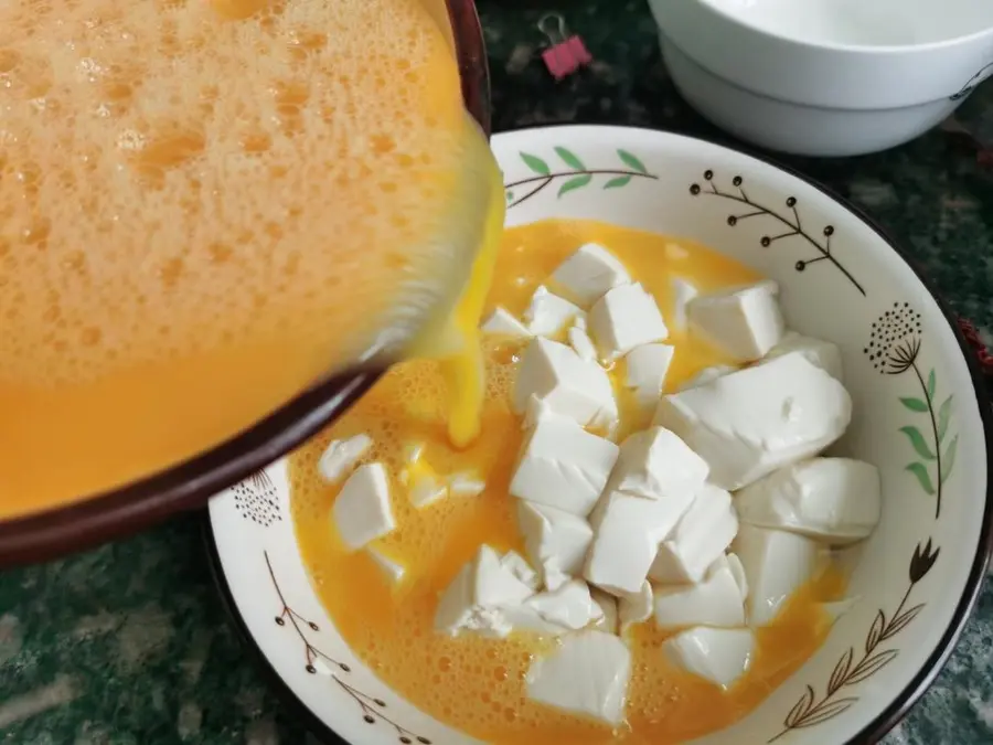 Minced meat, tofu and egg custard step 0