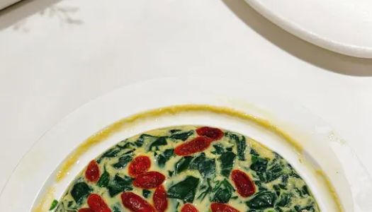 Steamed eggs with spinach