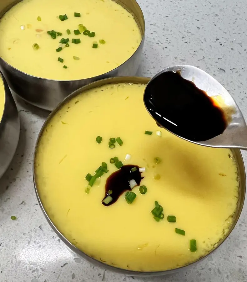 Steamed egg custard with tender and delicate shrimp step 0