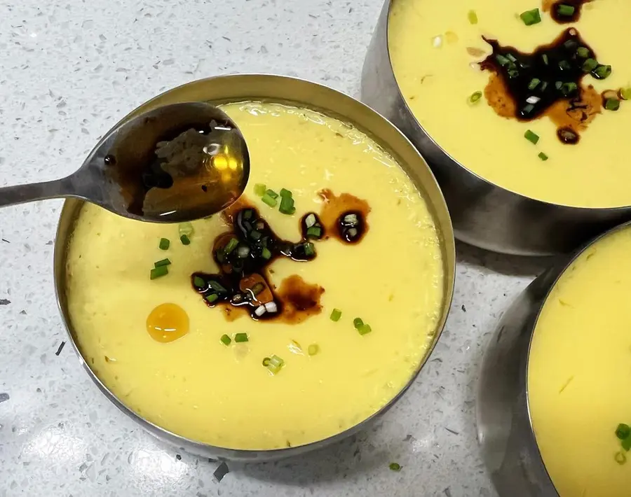 Steamed egg custard with tender and delicate shrimp step 0