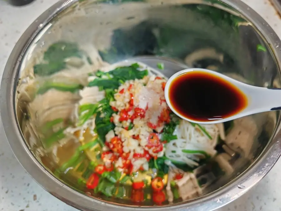 Spinach tossed with enoki mushrooms step 0