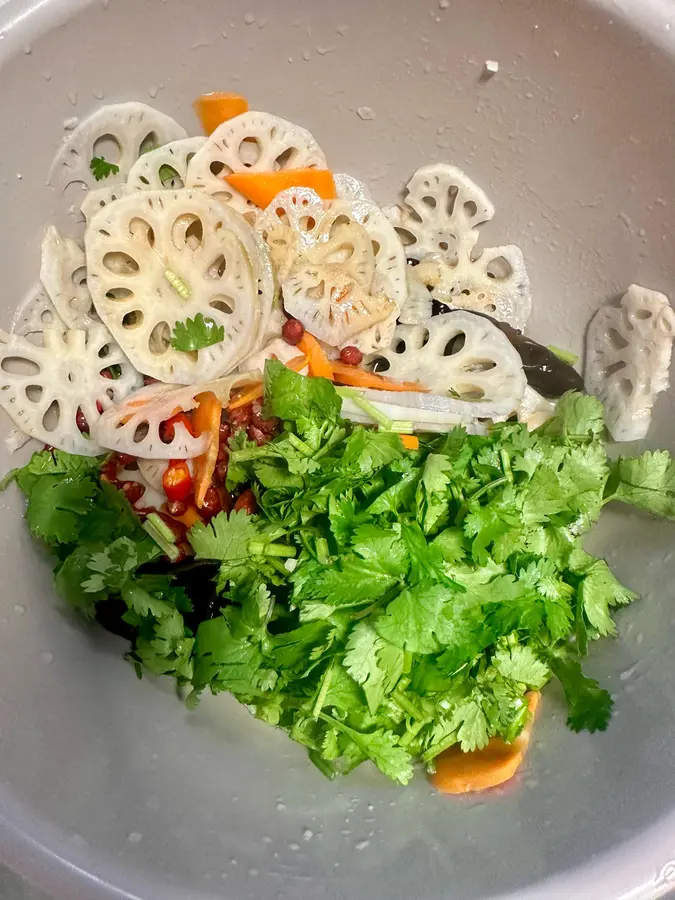 (Vegan) cold fungus lotus root slices step 0