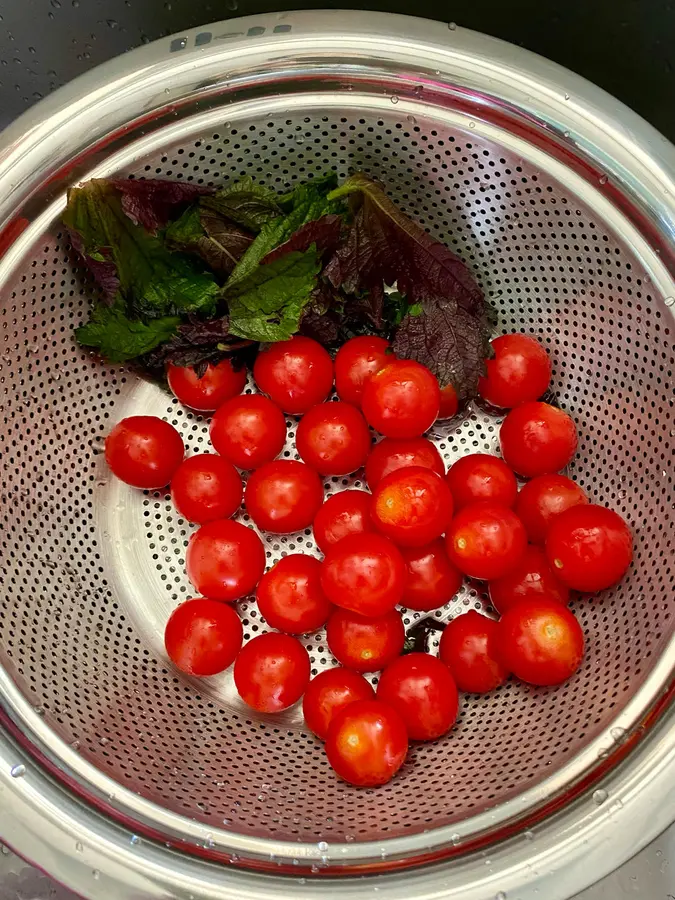 Perilla plum pickled tomatoes step 0