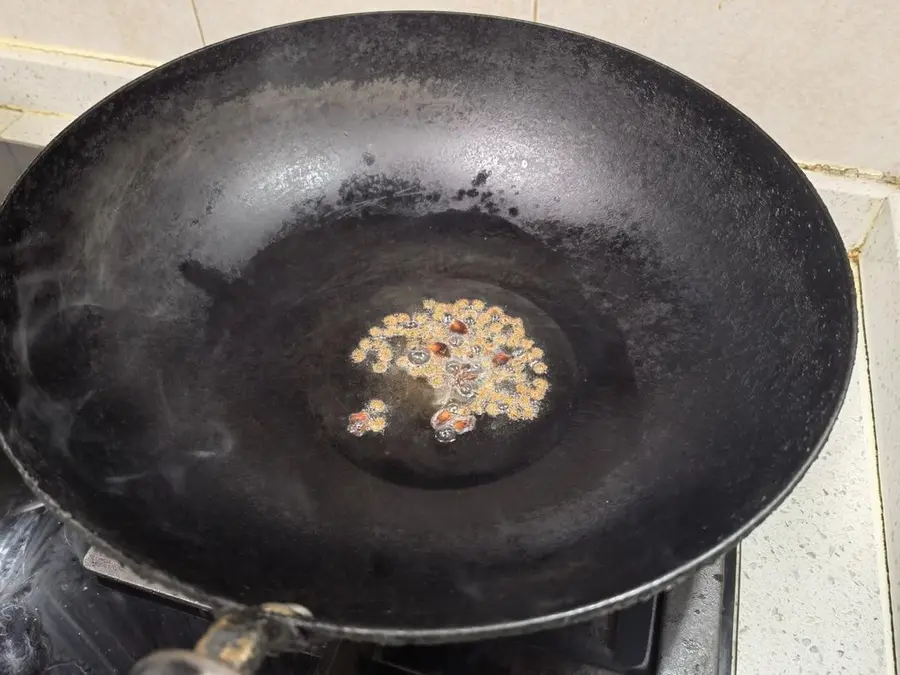 Stir lotus root step 0