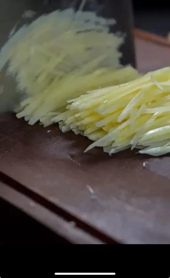 Cold shredded potatoes step 0