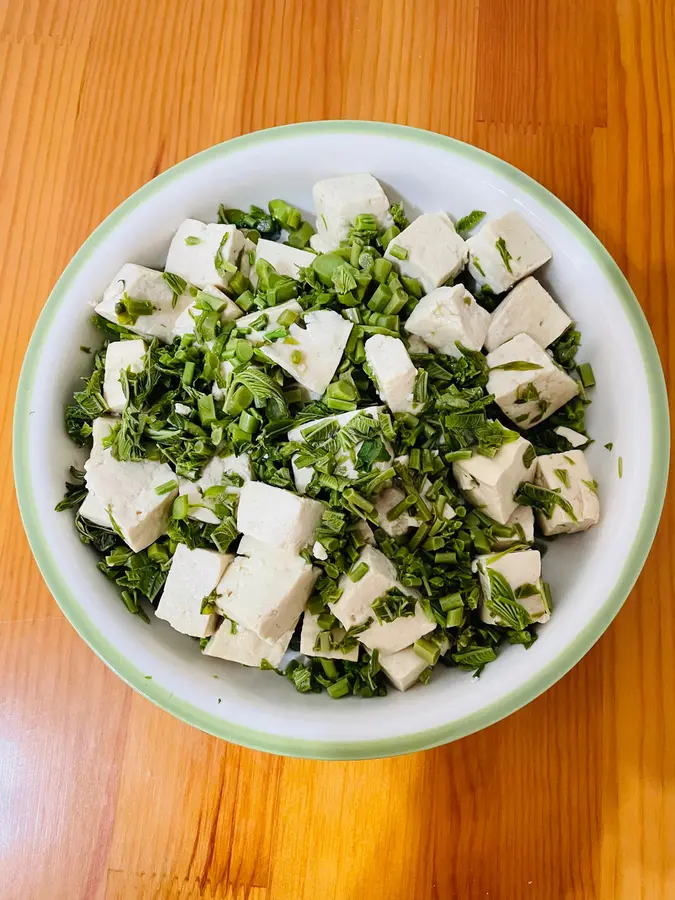 Seasonal dish: toon tofu mixed with tofu step 0