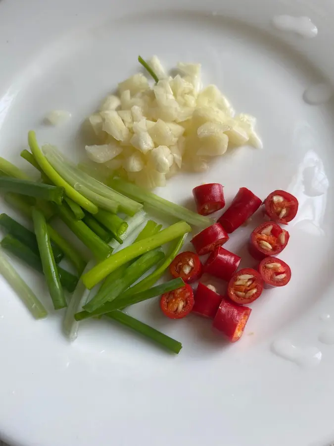 Chilled salad in summer Refreshing cucumber  mixed with fungus step 0