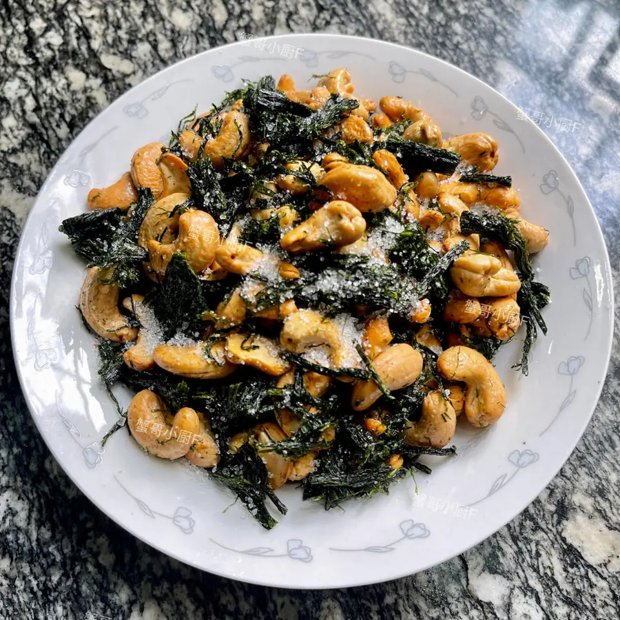 ㊙️ Mossy cashew nuts, side dish with wine