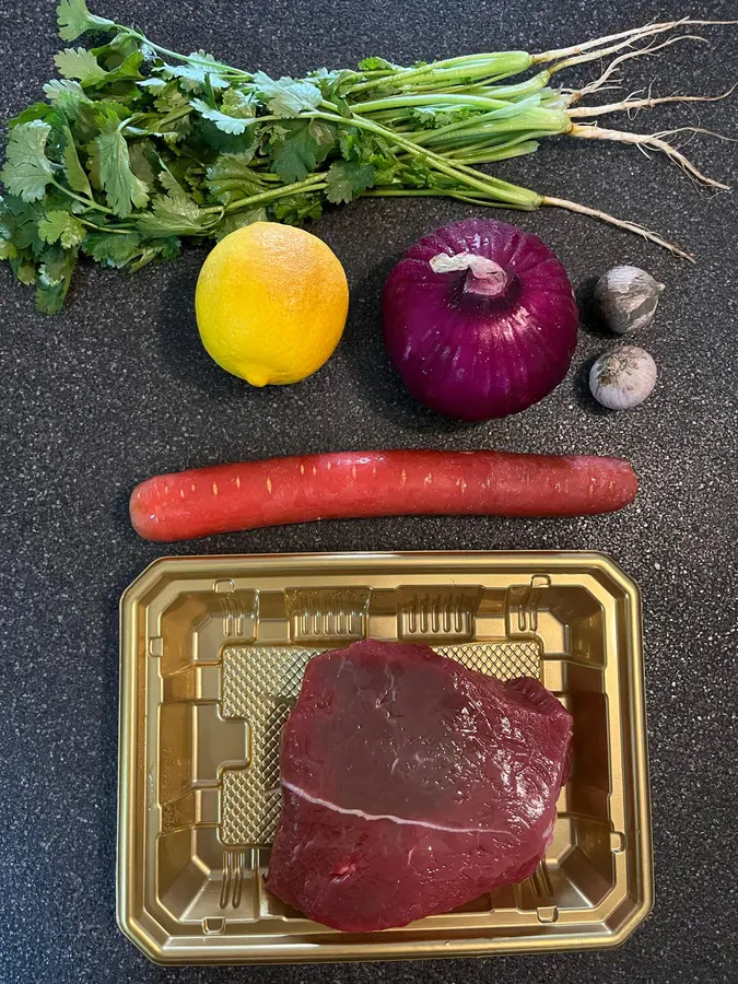 Lemon parsley tossed with beef step 0